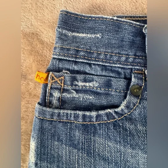 Hollister Distressed Denim Mini Skirt Blue Frayed Hem Size 5 - Picture 9 of 13